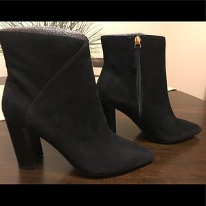 Nine West Argyle 9x9 Black Suede Booties